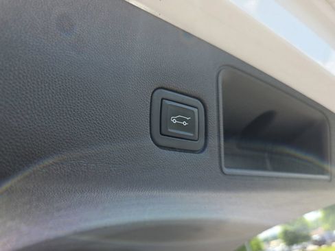 Used 2022 GMC Terrain AT4 w/ Infotainment Package II AWD/4WD image 32