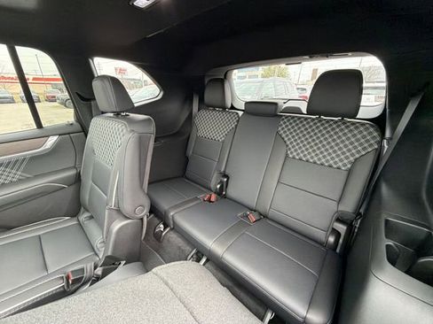 New 2026 GMC Acadia Denali w/ Super Cruise Package image 21