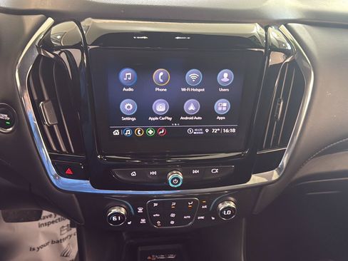 Used 2023 Chevrolet Traverse LT FWD image 19