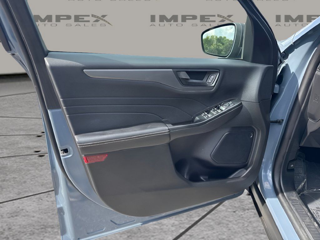 Used 2024 Ford Escape Active w/ Tech Pack #1 FWD image 19