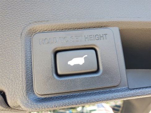 Used 2025 Acura RDX A-Spec image 9