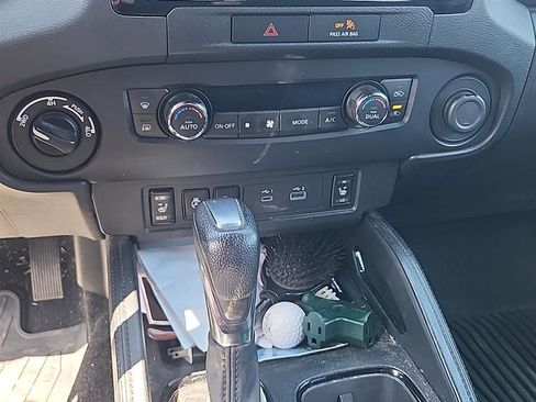 Certified 2022 Nissan Frontier PRO-4X w/ Pro-4X Premium Package AWD/4WD image 4