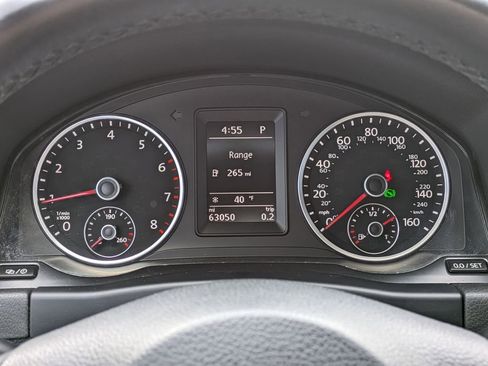 Used 2017 Volkswagen Tiguan Limited w/ Premium Package image 24