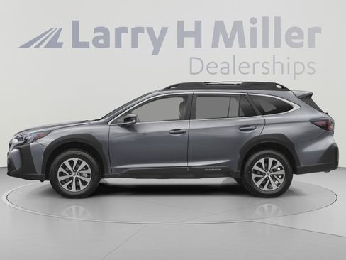 Used 2024 Subaru Outback Premium AWD/4WD image 3