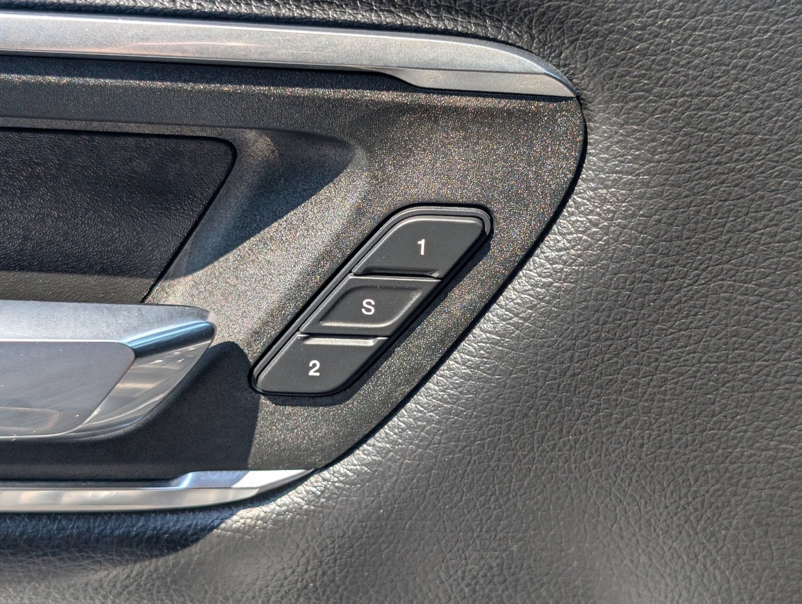 Used 2024 RAM 1500 Laramie AWD/4WD image 32