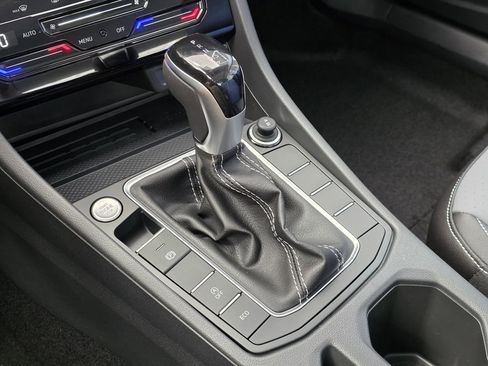 New 2026 Volkswagen Jetta SE FWD image 18