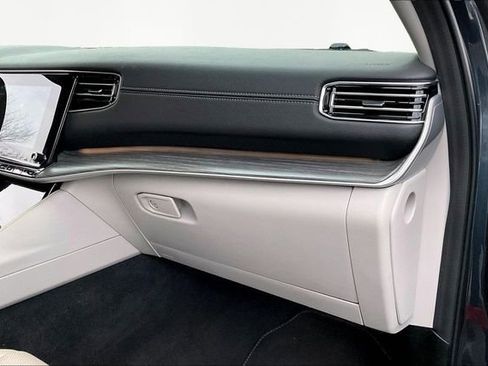 Used 2024 Jeep Wagoneer L Series II w/ Flexible Seating Group image 19