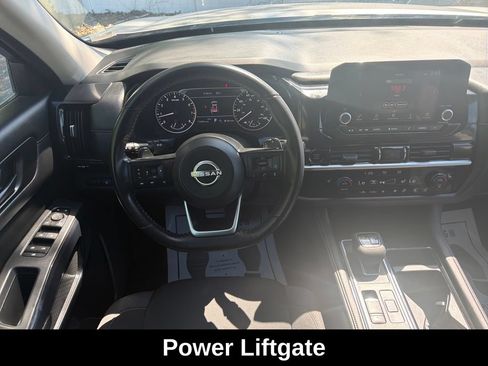 Used 2025 Nissan Pathfinder SV w/ SV Premium Package AWD/4WD image 17