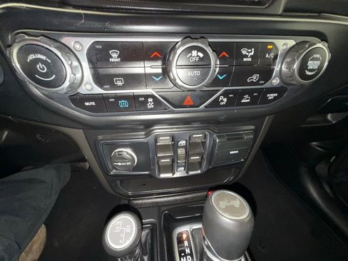 Used 2021 Jeep Wrangler Unlimited Sahara w/ Safety Group image 32