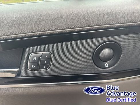 Used 2022 Lincoln Nautilus Reserve w/ Luxury Package image 12