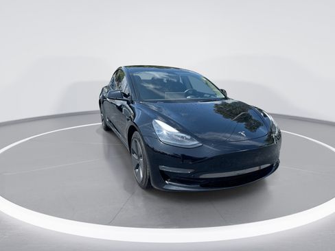 Used 2023 Tesla Model 3 Standard Range RWD image 2
