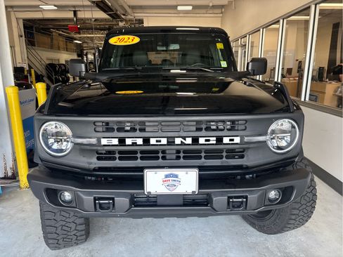 Used 2023 Ford Bronco Black Diamond AWD/4WD image 3