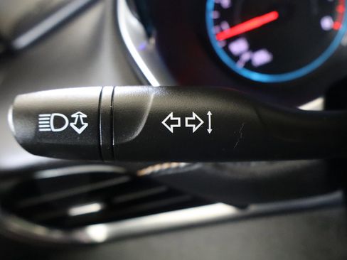 Used 2019 Chevrolet Traverse RS image 32