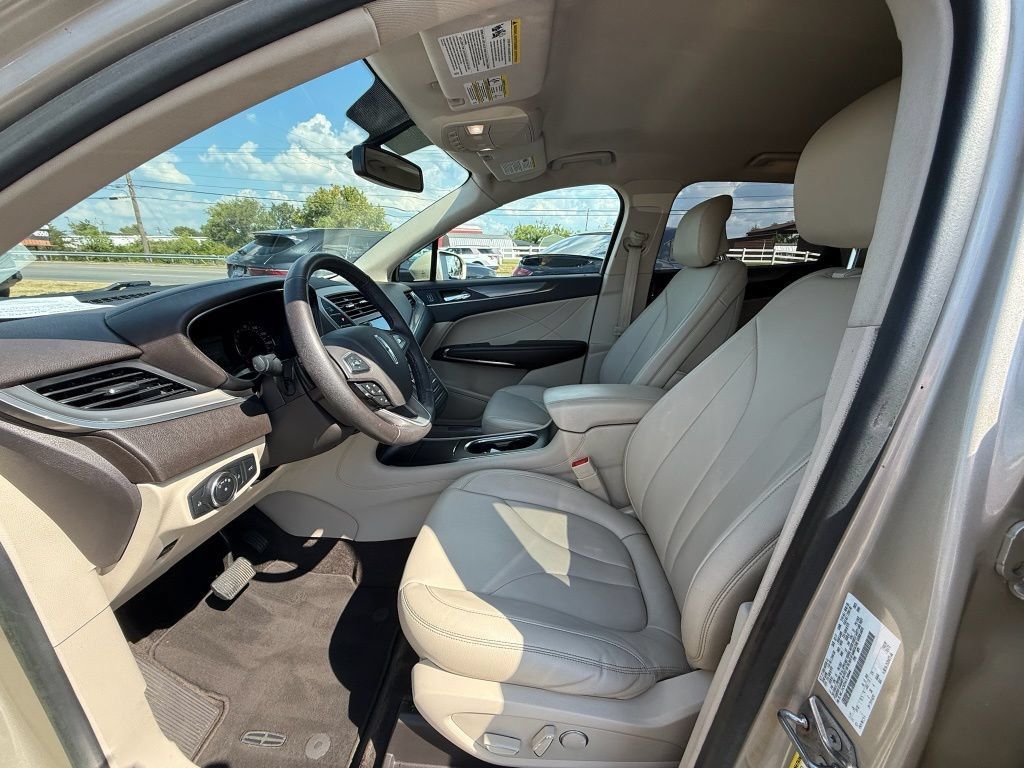 Used 2017 Lincoln MKC Premiere FWD image 11