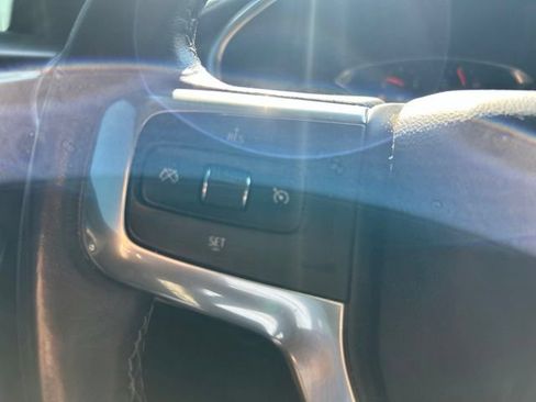 Used 2019 Chevrolet Blazer LT FWD image 21