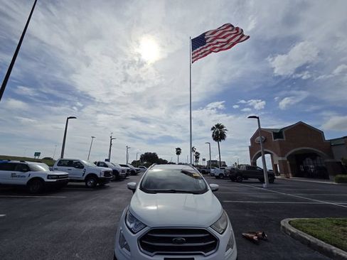 Used 2020 Ford EcoSport SE FWD image 3