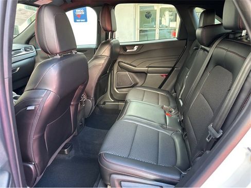 Certified 2024 Ford Escape ST-Line image 17