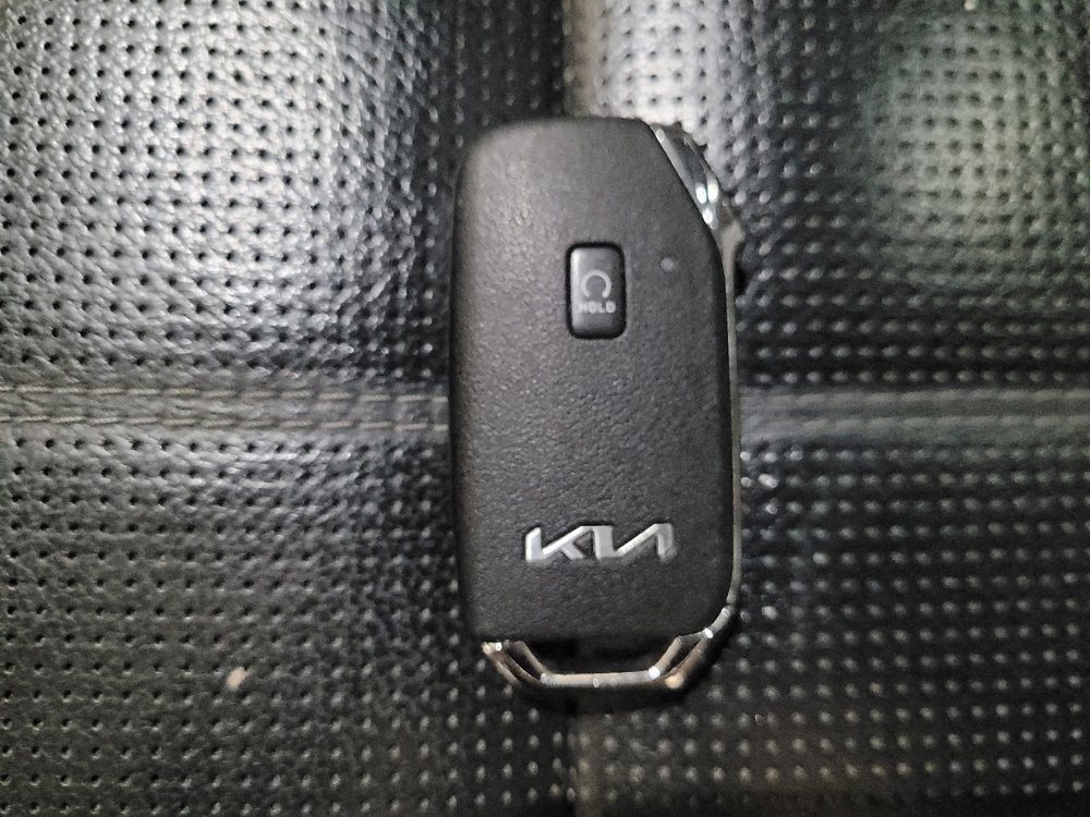 Used 2022 Kia Telluride EX w/ EX Premium Package AWD/4WD image 32