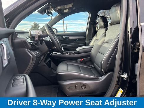 Used 2025 Buick Enclave Preferred image 10