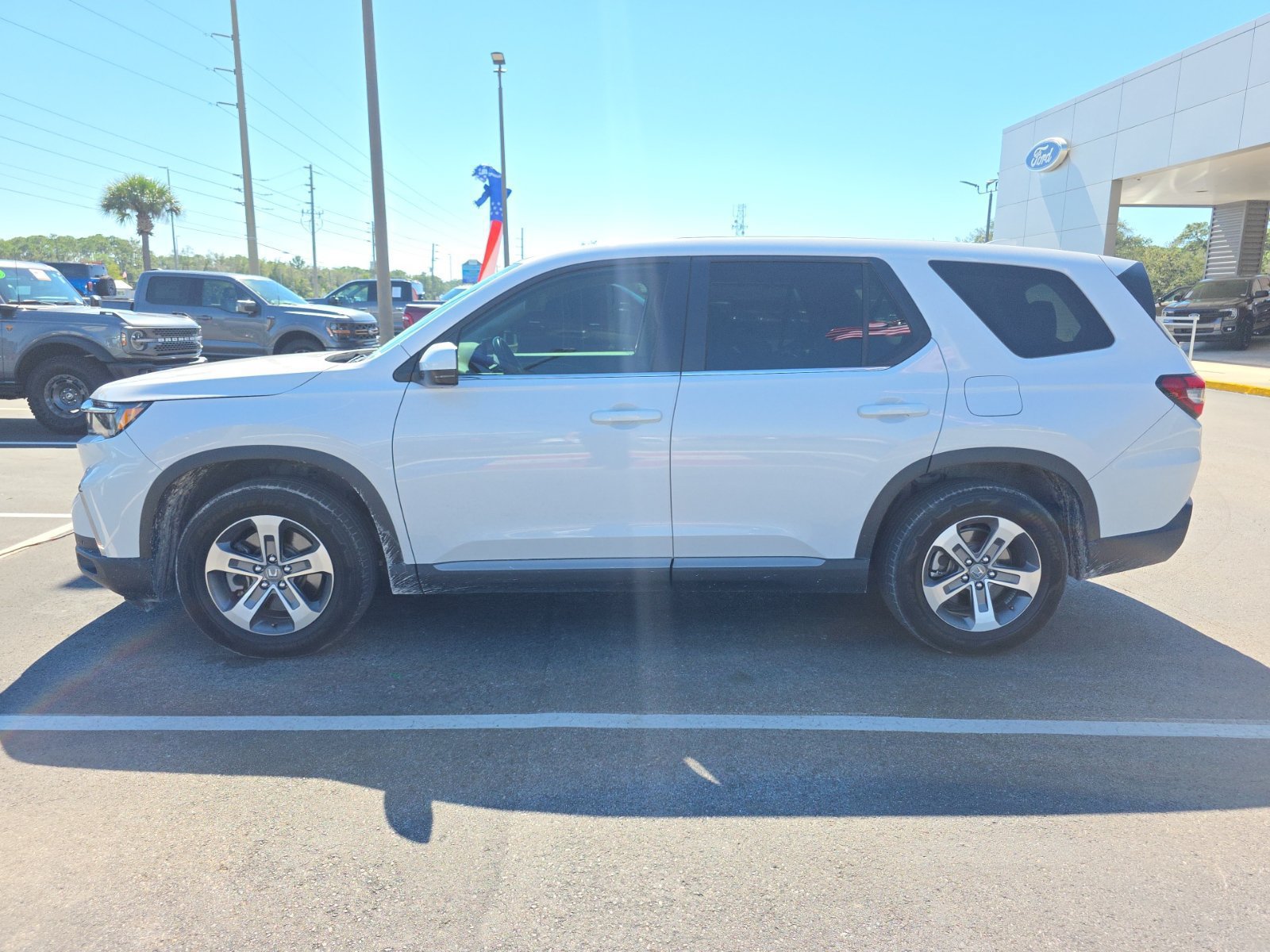 Used 2025 Honda Pilot EX-L image 7