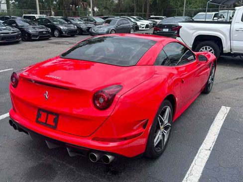 Used 2015 Ferrari California T RWD image 12