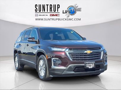 Used 2022 Chevrolet Traverse LT
