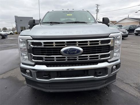 Used 2023 Ford F350 XLT image 10