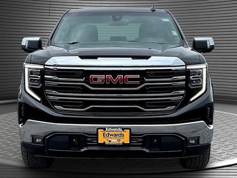 Used 2022 GMC Sierra 1500 SLT AWD/4WD image 2