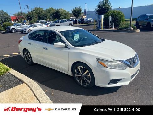 Used 2017 Nissan Altima 2.5 SR image 3