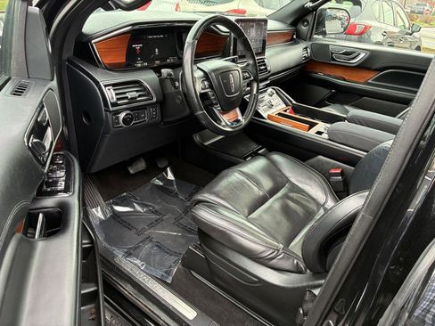 Used 2018 Lincoln Navigator Select image 7