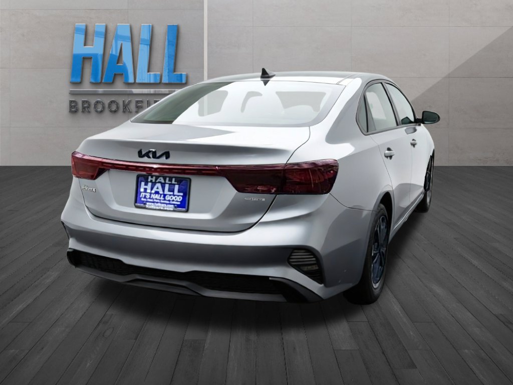 Used 2024 Kia Forte LXS FWD image 5