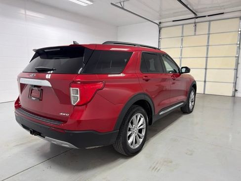 Used 2023 Ford Explorer XLT w/ Equipment Group 202A AWD/4WD image 8