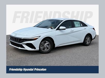 Used 2025 Hyundai Elantra SE