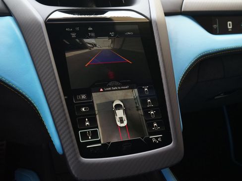 Used 2024 Lamborghini Revuelto AWD/4WD image 18