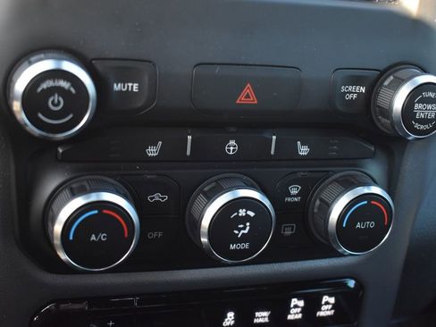 Used 2019 RAM 1500 Big Horn AWD/4WD image 34