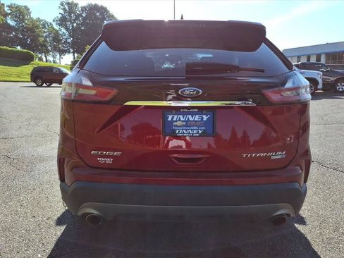 Used 2020 Ford Edge Titanium w/ Equipment Group 301A AWD/4WD image 4