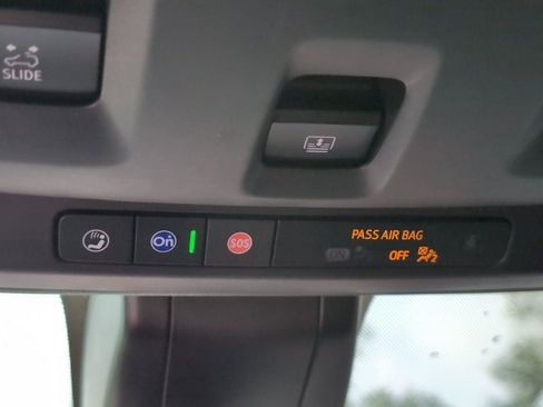 Used 2021 Chevrolet Tahoe Z71 w/ Z71 Signature Package AWD/4WD image 22