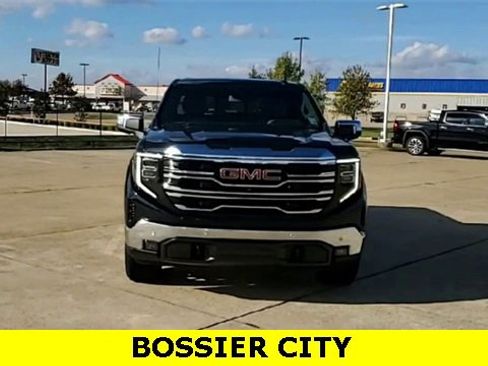 Certified 2022 GMC Sierra 1500 SLT image 3