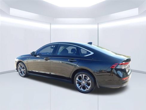Used 2023 Honda Accord EX image 5