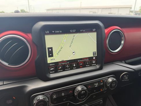 Used 2021 Jeep Gladiator Rubicon AWD/4WD image 19