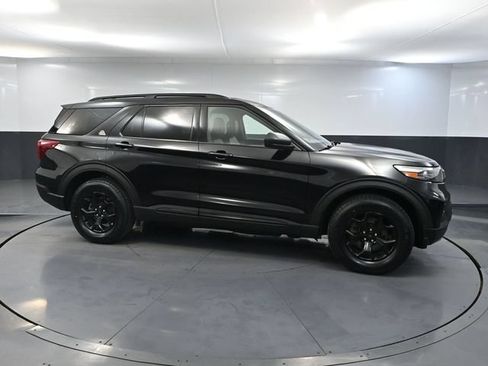 Used 2022 Ford Explorer Timberline AWD/4WD image 3