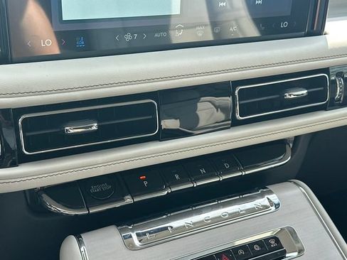 New 2026 Lincoln Aviator Reserve w/ Jet Appearance Package AWD/4WD image 28