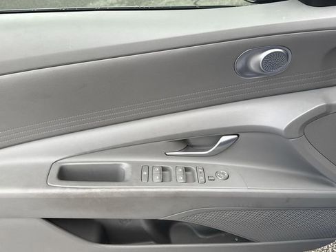 Used 2024 Hyundai Elantra SEL FWD image 15