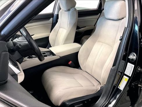 Used 2018 Honda Accord EX image 24