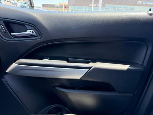 Used 2018 Chevrolet Colorado LT w/ LT Convenience Package AWD/4WD image 16