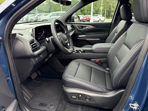 Used 2026 Chevrolet Traverse LT w/ Midnight/Sport Edition FWD image 18