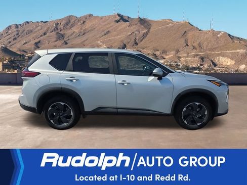 Used 2025 Nissan Rogue SV AWD/4WD image 6