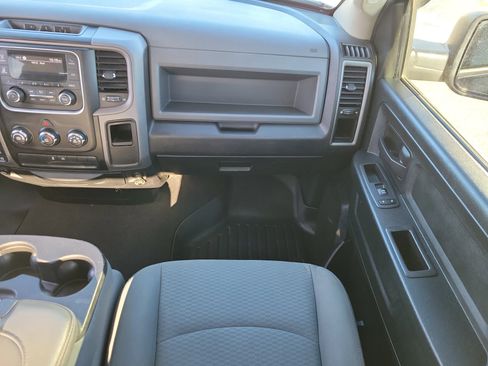 Used 2018 RAM 1500 Express image 18
