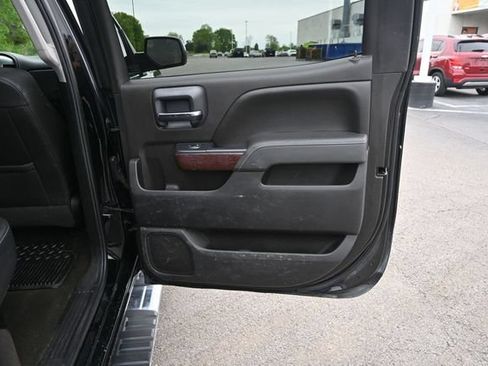 Used 2016 GMC Sierra 2500 SLT w/ Duramax Plus Package AWD/4WD image 16