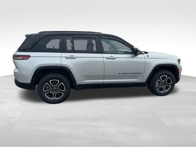 Used 2023 Jeep Grand Cherokee Trailhawk w/ Advanced Protech Group II AWD/4WD image 30